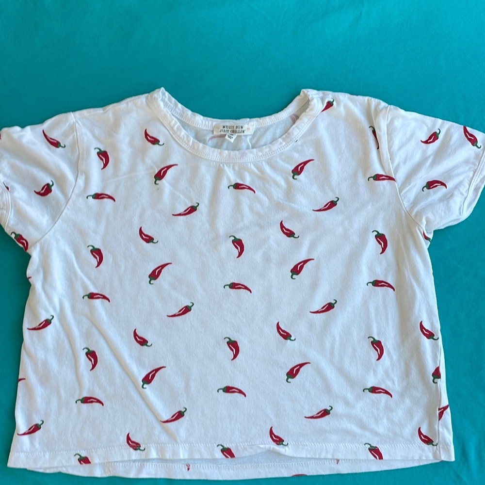 White crop tee with chilly pepper accents